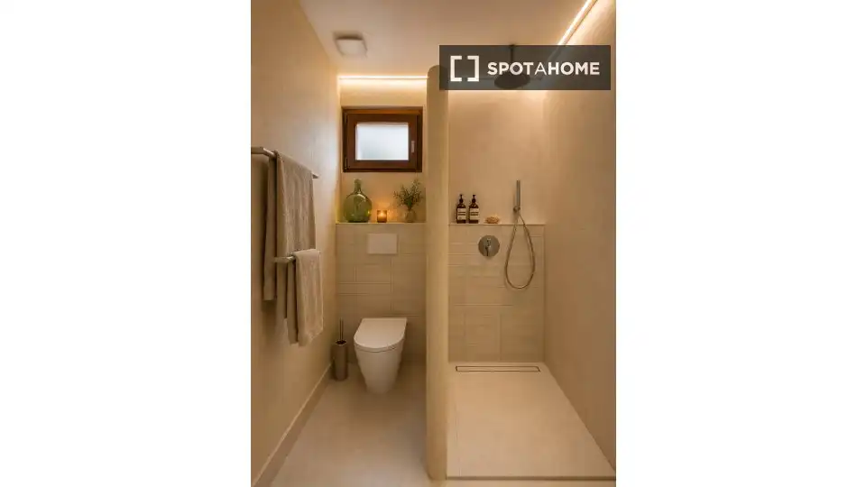 Baño de Apartamento para compartir en Valencia con Aire acondicionado, Terraza y Amueblado