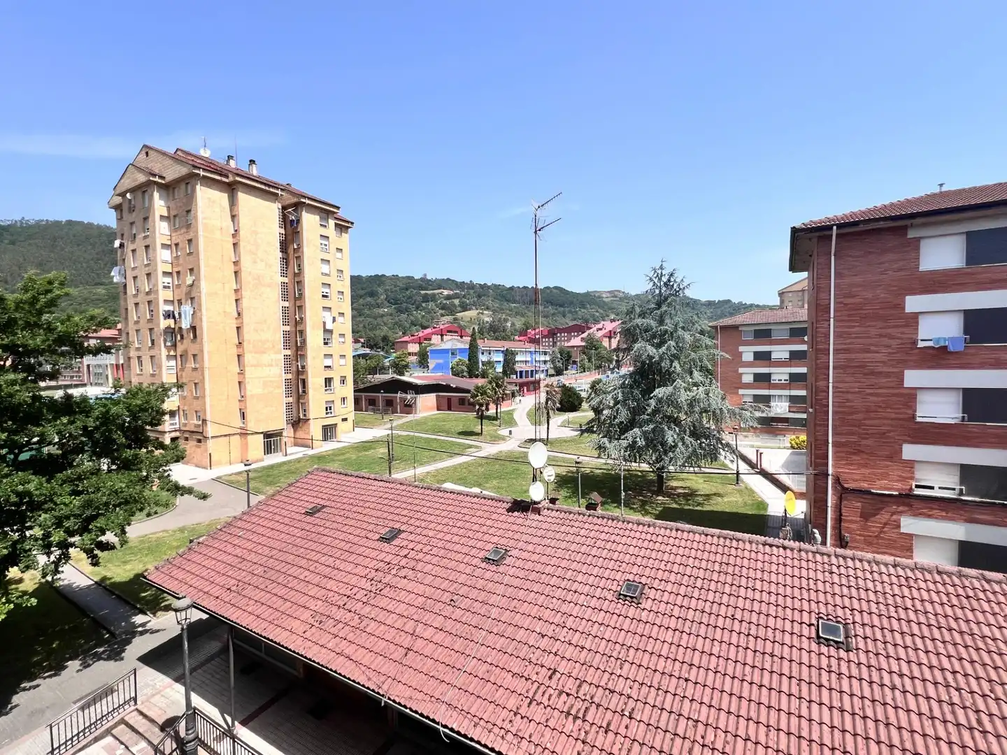 Vista exterior de Piso en venta en Langreo