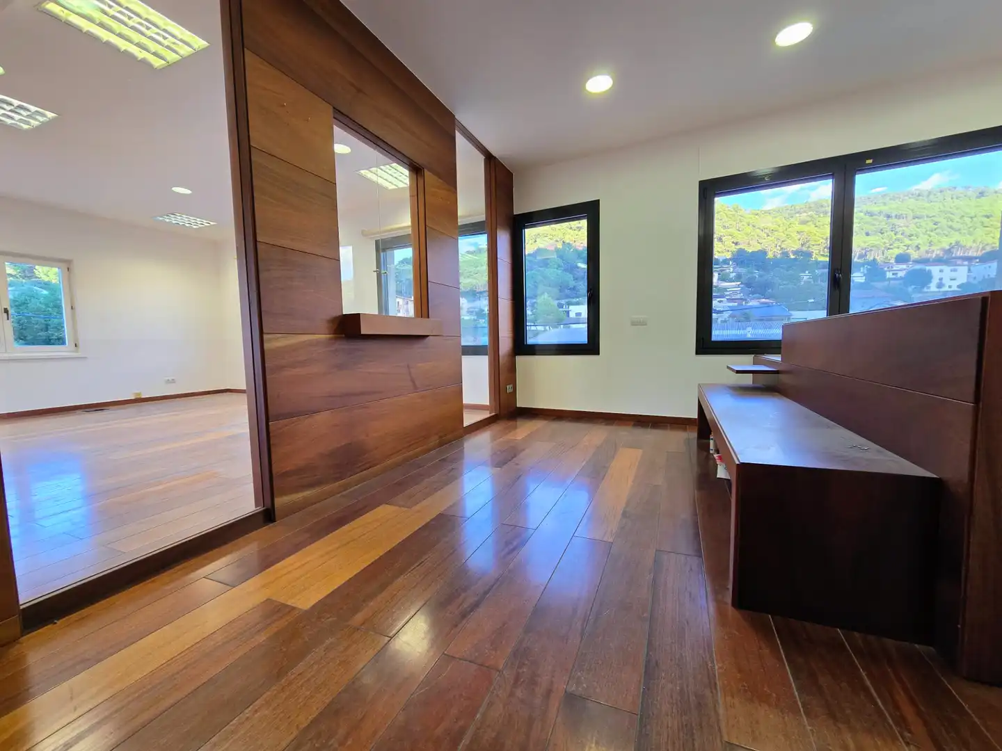 Office for rent in Aiguafreda  with Air Conditioner, Heating and Internet