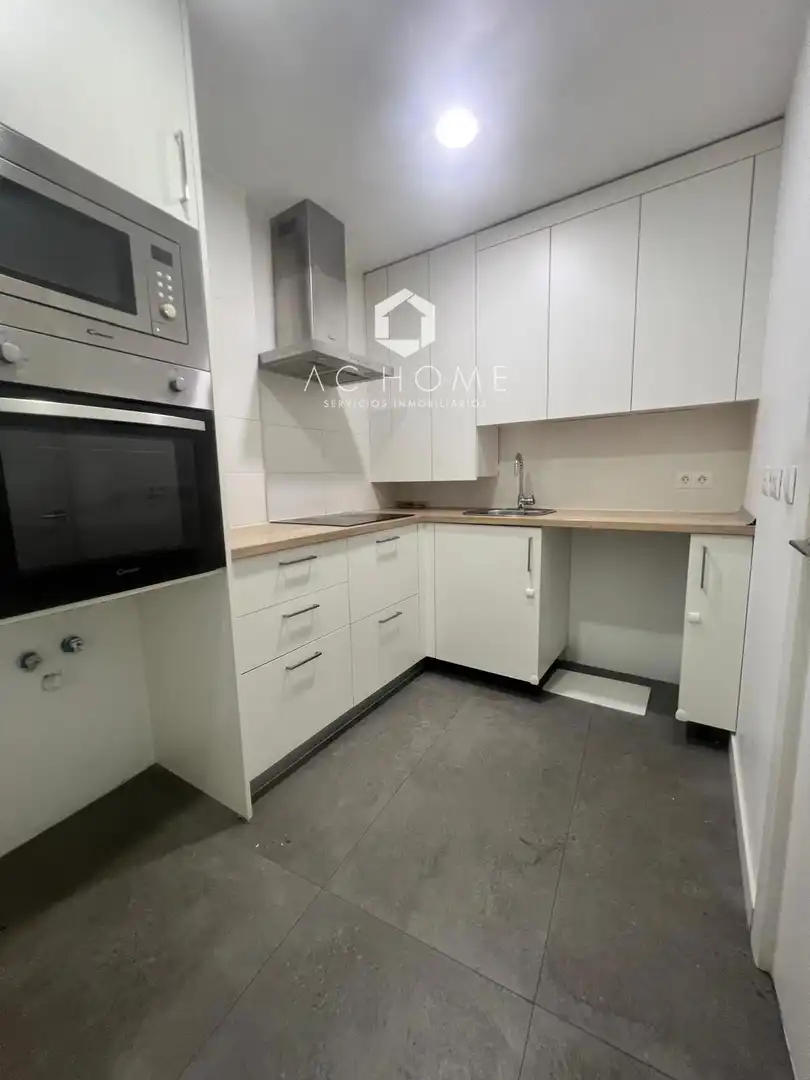 Cocina de Piso de alquiler en Campo Real con Aire acondicionado, Calefacción y Piscina