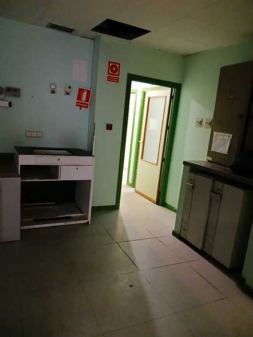Business premises to rent in Calle de Toledo, imagen 28
