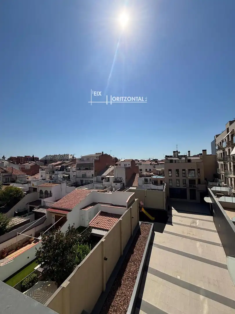 Vista exterior de Dúplex de lloguer en Sabadell amb Aire condicionat, Calefacció i Moblat