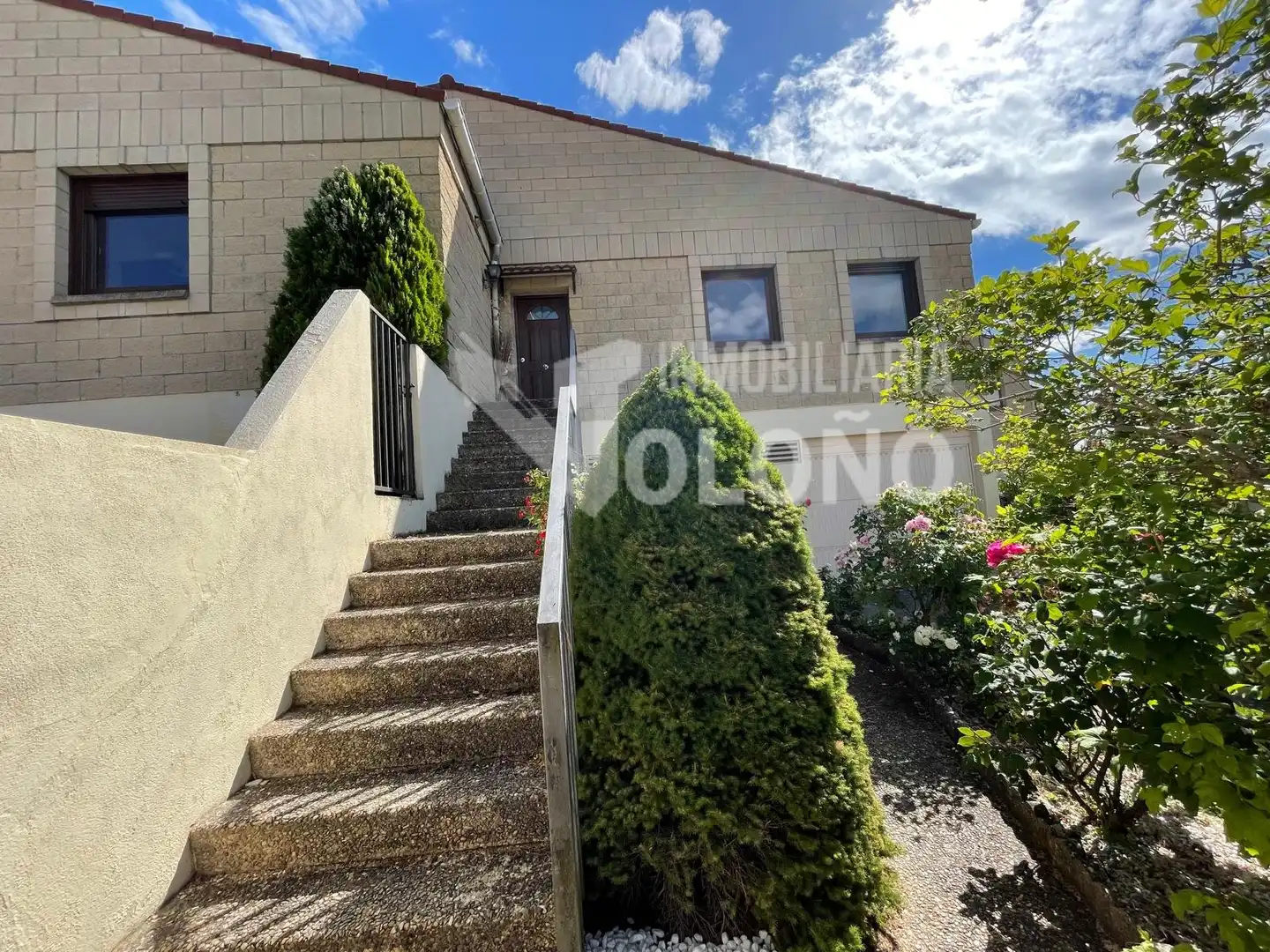 Vista exterior de Casa o chalet en venta en Ollauri con Calefacción, Jardín privado y Parquet