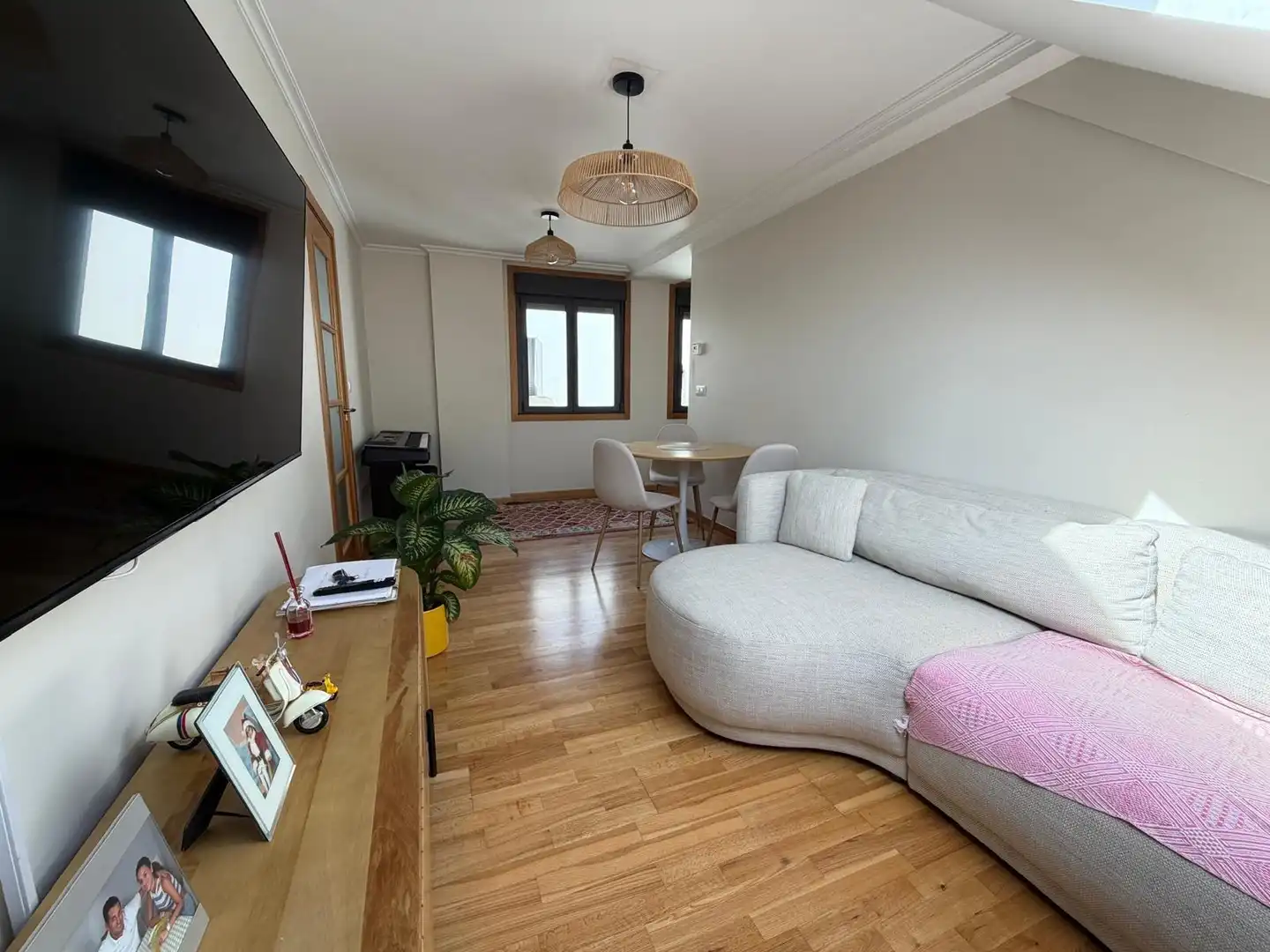 Sala de estar de Ático en venta en Vigo  con Calefacción, Parquet y Terraza