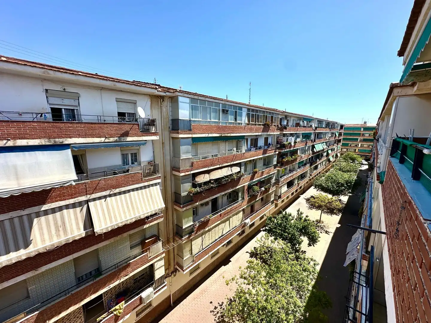Vista exterior de Apartamento en venta en Alicante / Alacant con Aire acondicionado, Calefacción y Terraza