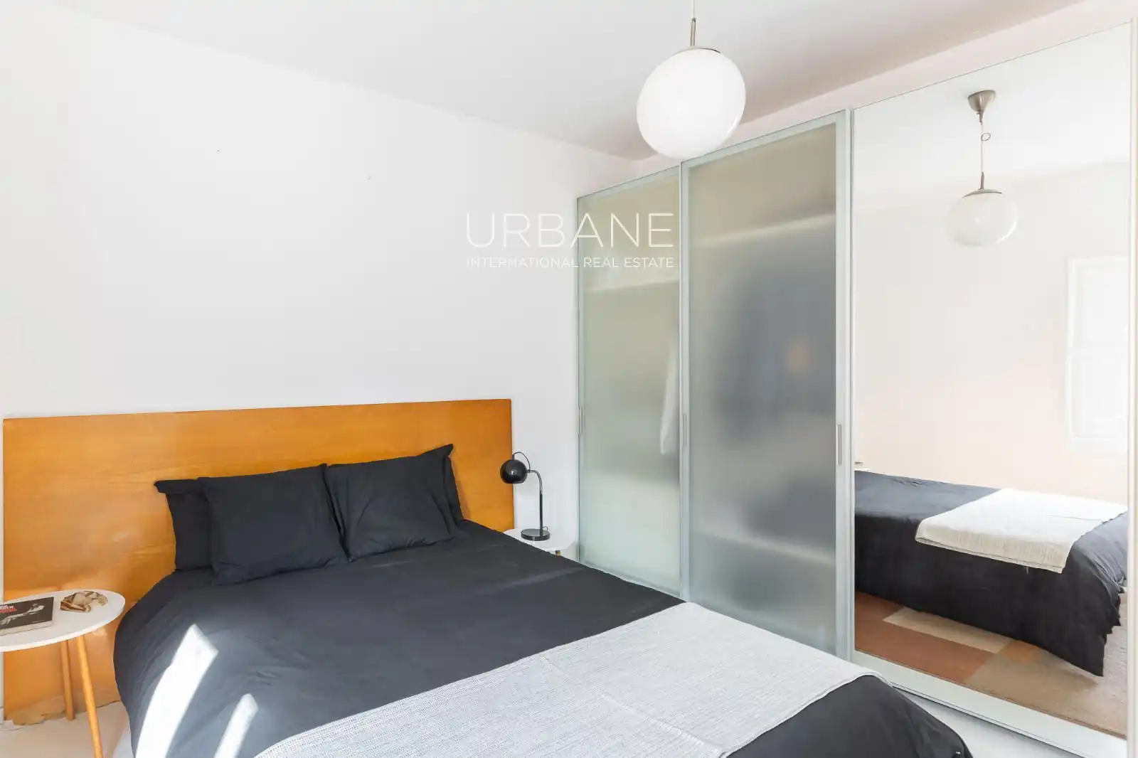 Habitación de Ático en venta en Barcelona con Calefacción, Terraza y Amueblado