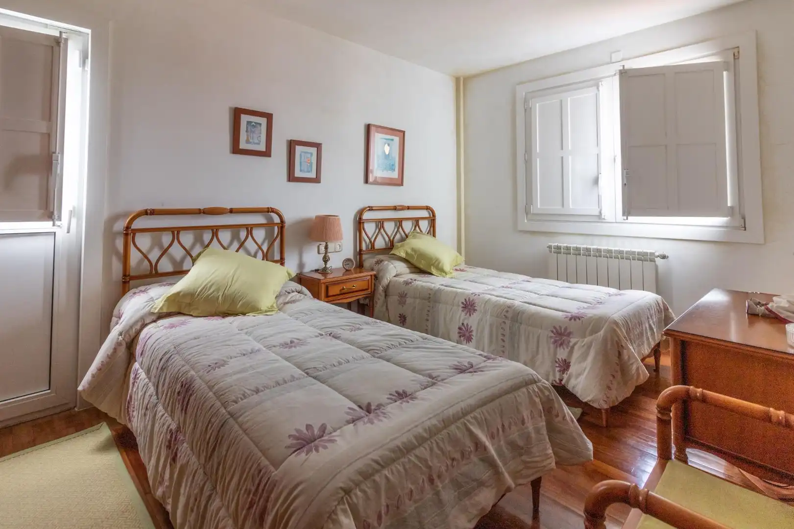 Habitación de Casa o chalet en venta en A Coruña Capital  con Jardín privado, Terraza y Trastero
