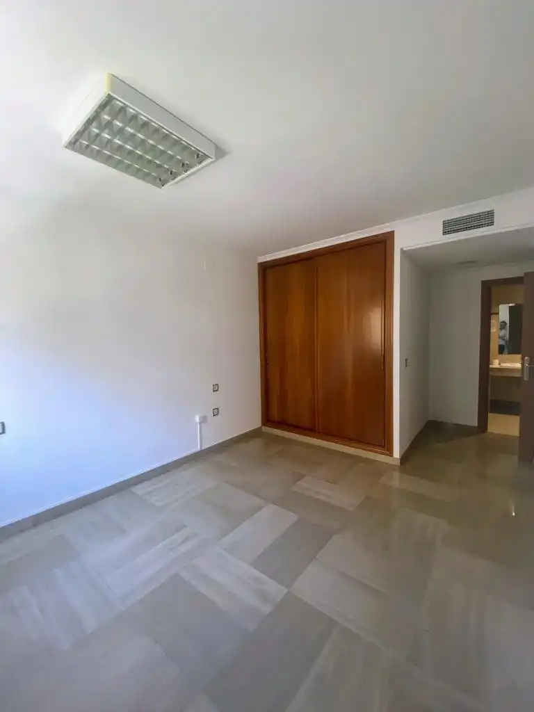 Habitación de Oficina de alquiler en Córdoba con Aire acondicionado