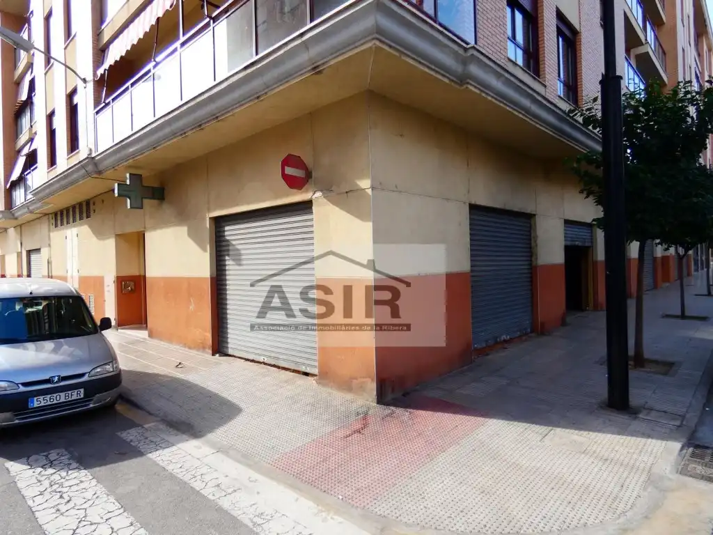 Local comercial de lloguer a Casc Urbà, imagen 2