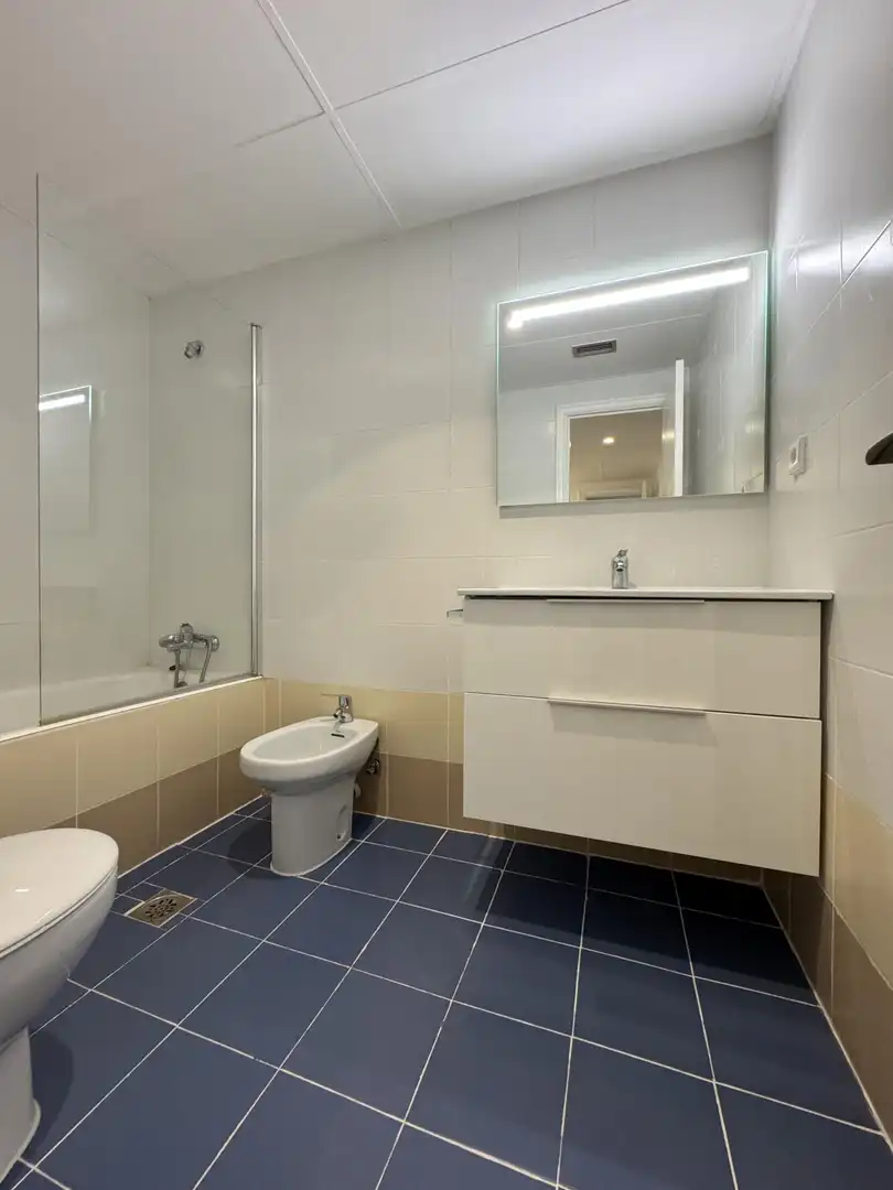 Baño de Piso en venta en Zaragoza con Terraza y Trastero
