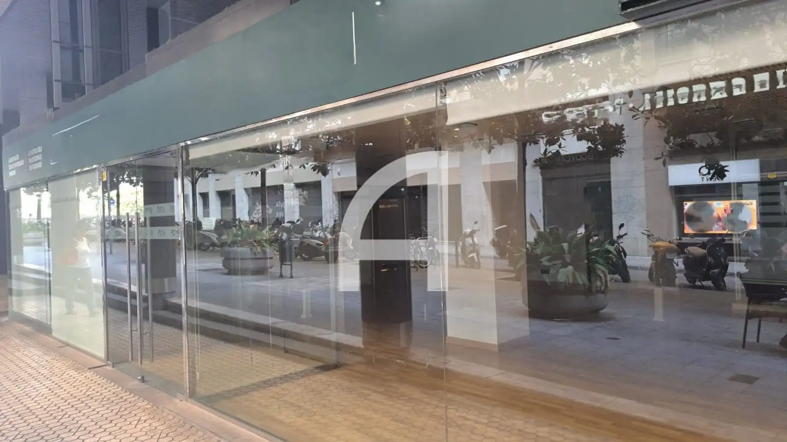 Business premises to rent in Grober