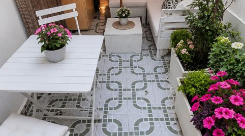 Exclusiva casa esquinera de 4 dormitorios con garaje y terraza, imatge 2