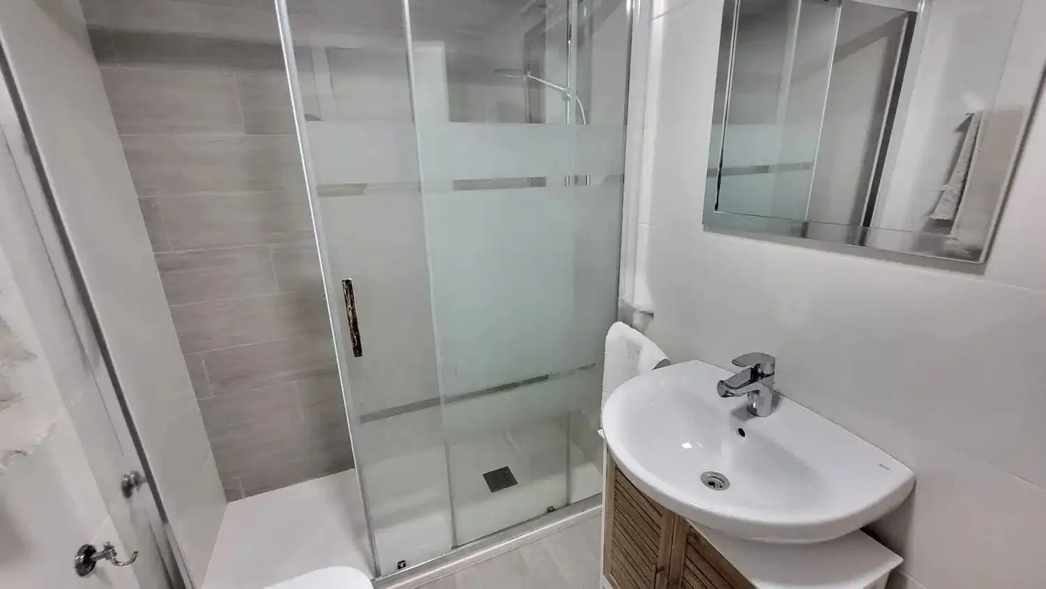 Baño de Apartamento en venta en Rincón de la Victoria con Aire acondicionado, Trastero y Amueblado