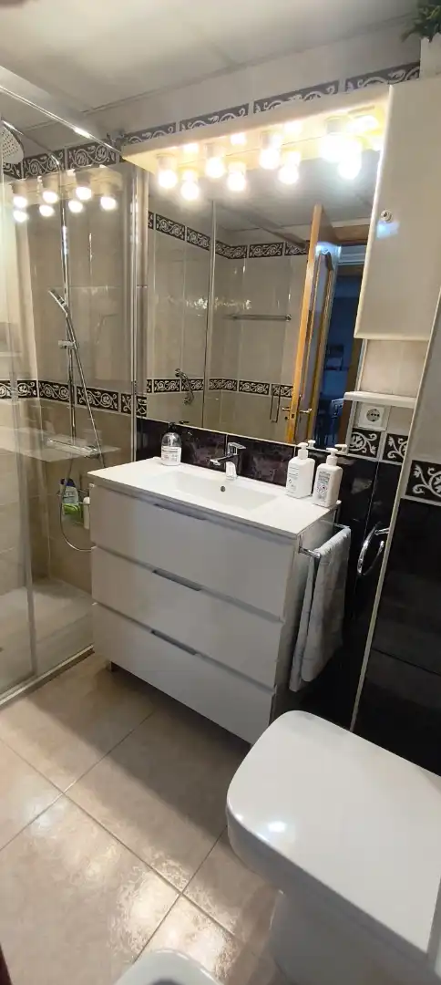 Bathroom of Flat for sale in Zaragoza  with Air Conditioner, Heating and Parquet flooring