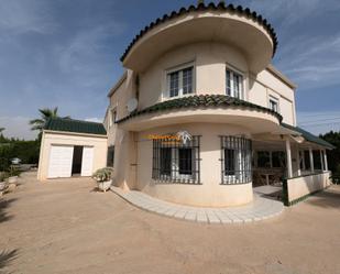 Vista exterior de Casa o xalet en venda en Elche / Elx amb Traster i Piscina