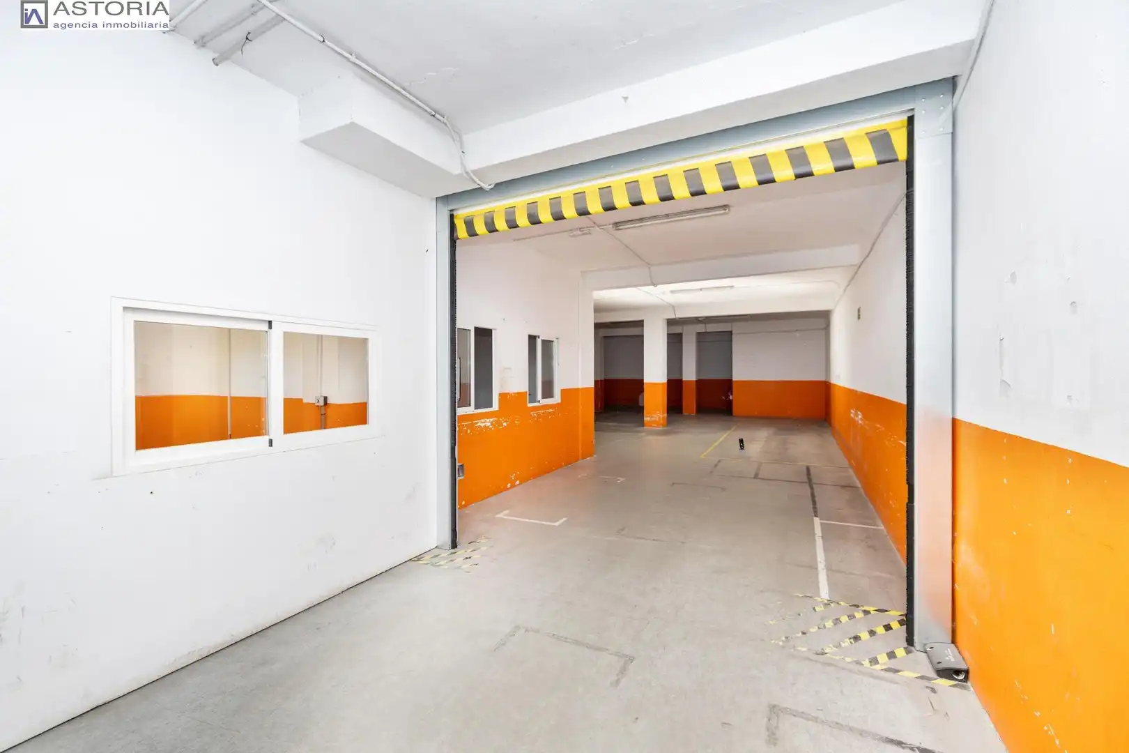 Local comercial en venta en Calle Calle Abderrahmán 11, imagen 13