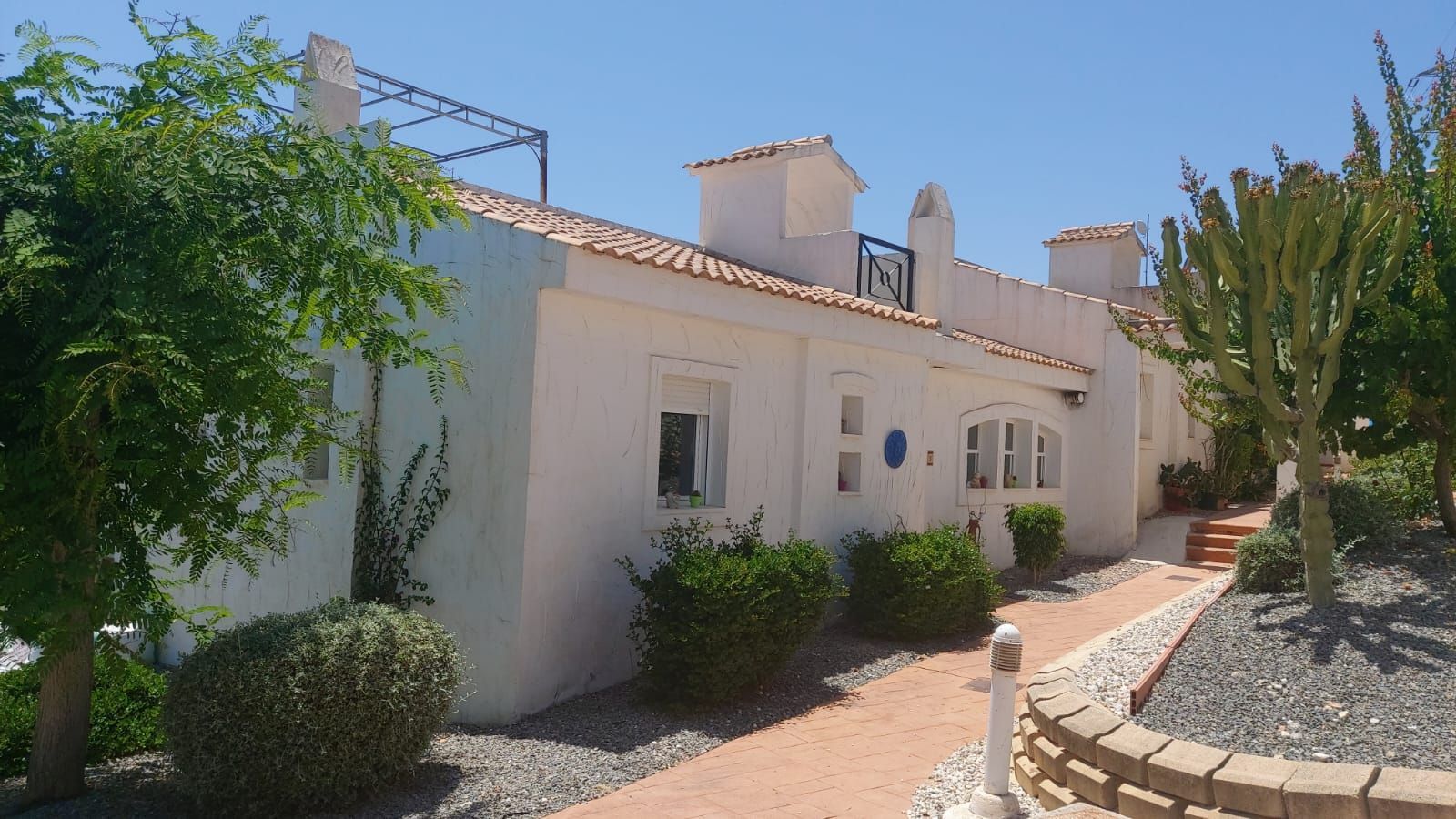 Vista exterior de Casa o xalet en venda en La Nucia amb Aire condicionat, Calefacció i Jardí privat