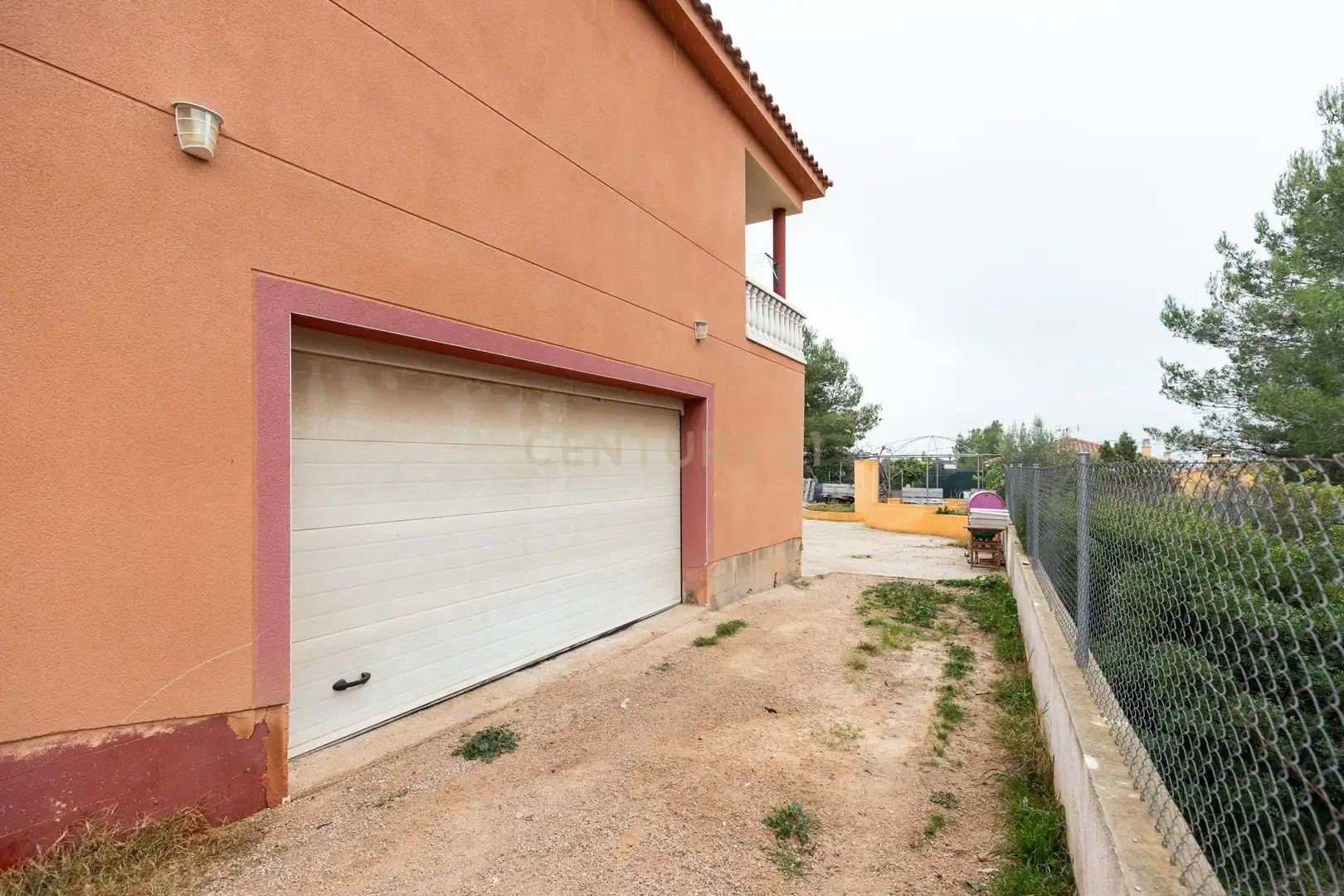 Aparcament de Casa o xalet en venda en El Montmell amb Aire condicionat, Jardí privat i TV
