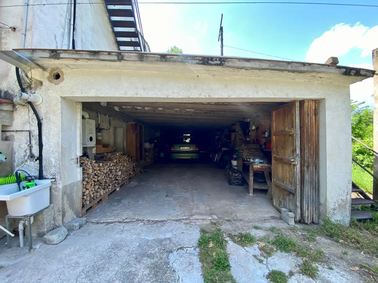 Aparcament de Casa o xalet en venda en Sant Julià del Llor i Bonmatí amb Jardí privat, Terrassa i Traster