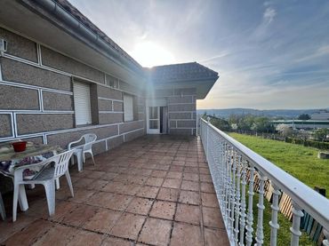 Casa con piscina en venta en Barrocanes