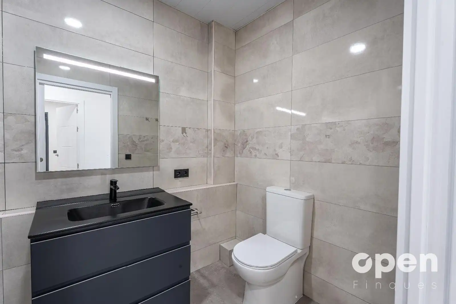 Badezimmer von Wohnung zum Verkauf in Terrassa mit Klimaanlage, Heizung und Terrasse