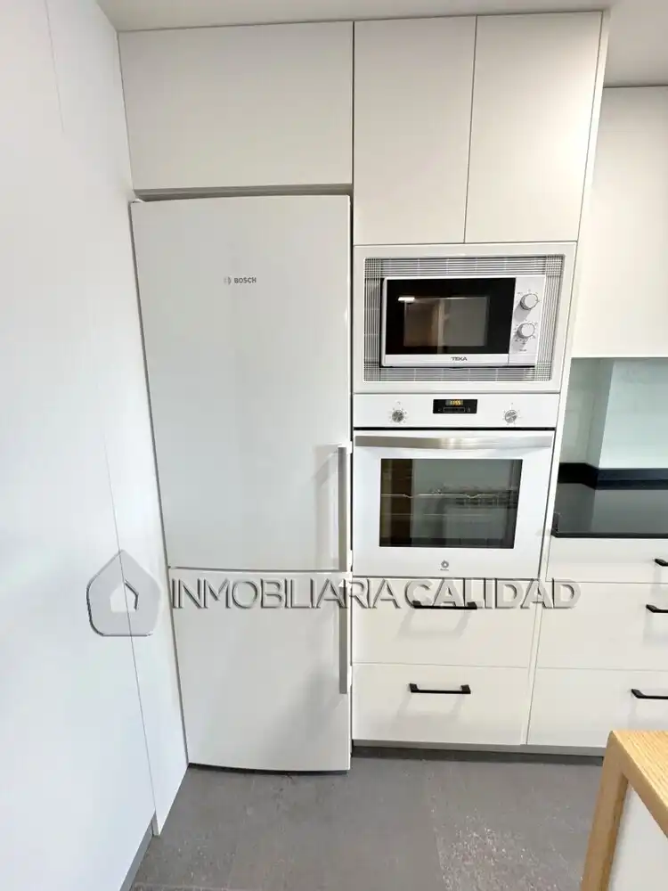 Kitchen of Flat for rent in Burgos  with Heating and Furnished