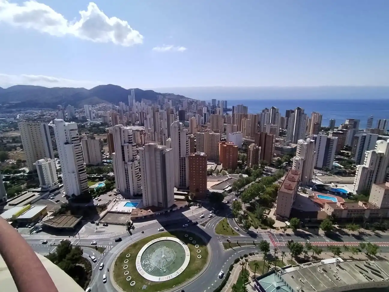 Vista exterior de Pis en venda en Benidorm amb Aire condicionat, Moblat i Piscina comunitària