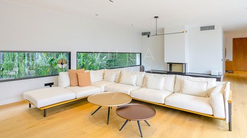 EXCLUSIVA VILLA EN SAGARÓ AMPLITUD, PRIVACIDAD Y DISEÑO, imatge 5
