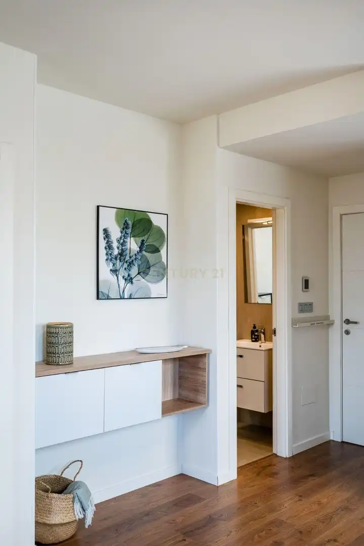 Flat for sale in Granada  with Air Conditioner, Private garden and Oven