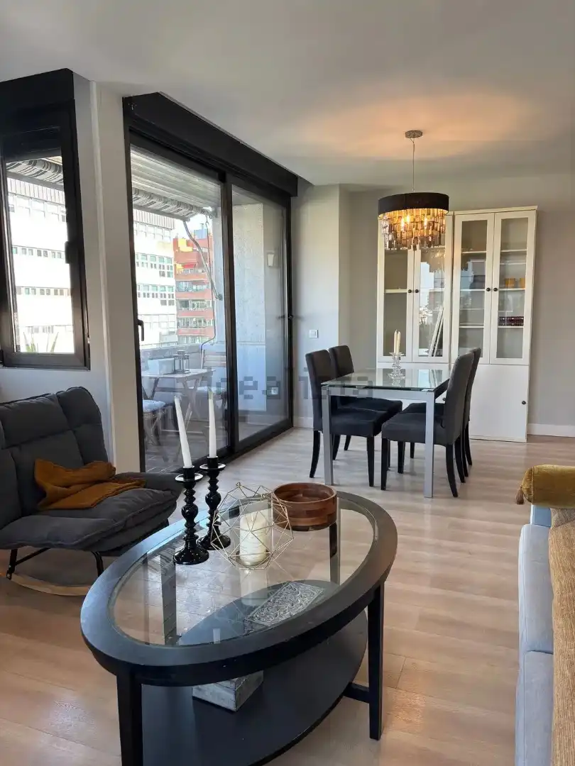 Living room of Flat for rent in Madrid  with Air Conditioner, Heating and Storage room