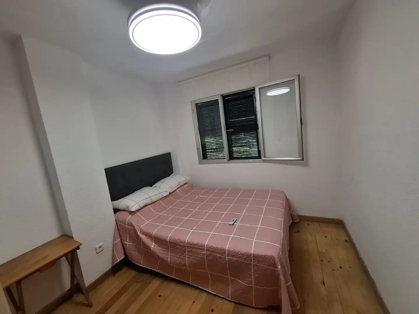 Schlafzimmer von Wohnungen zur Miete in Torremolinos mit Terrasse, Abstellraum und Möbliert