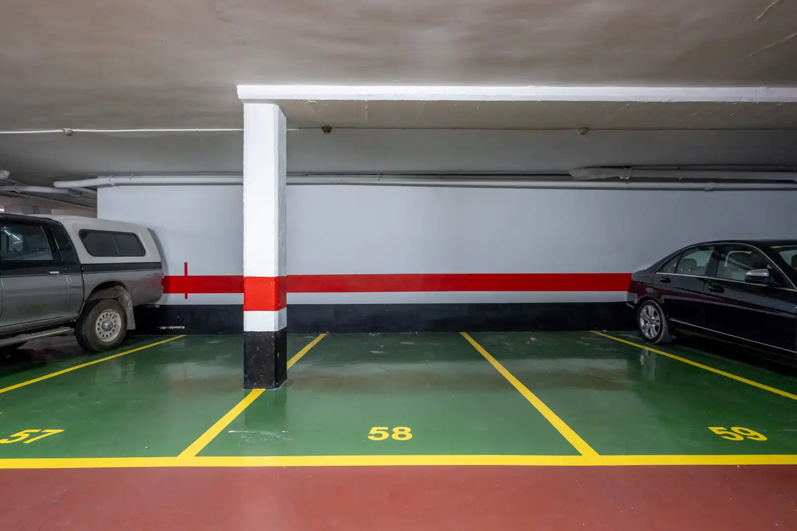 Parking de Piso en venta en Zaragoza con Calefacción, Parquet y Terraza