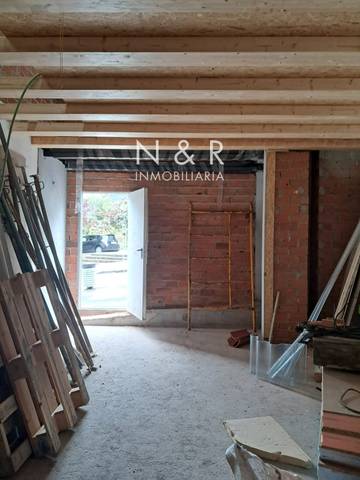 Local comercial en Alquiler en Alejandro perez Lugin en Castiñeiriño - Cruceiro de Sar