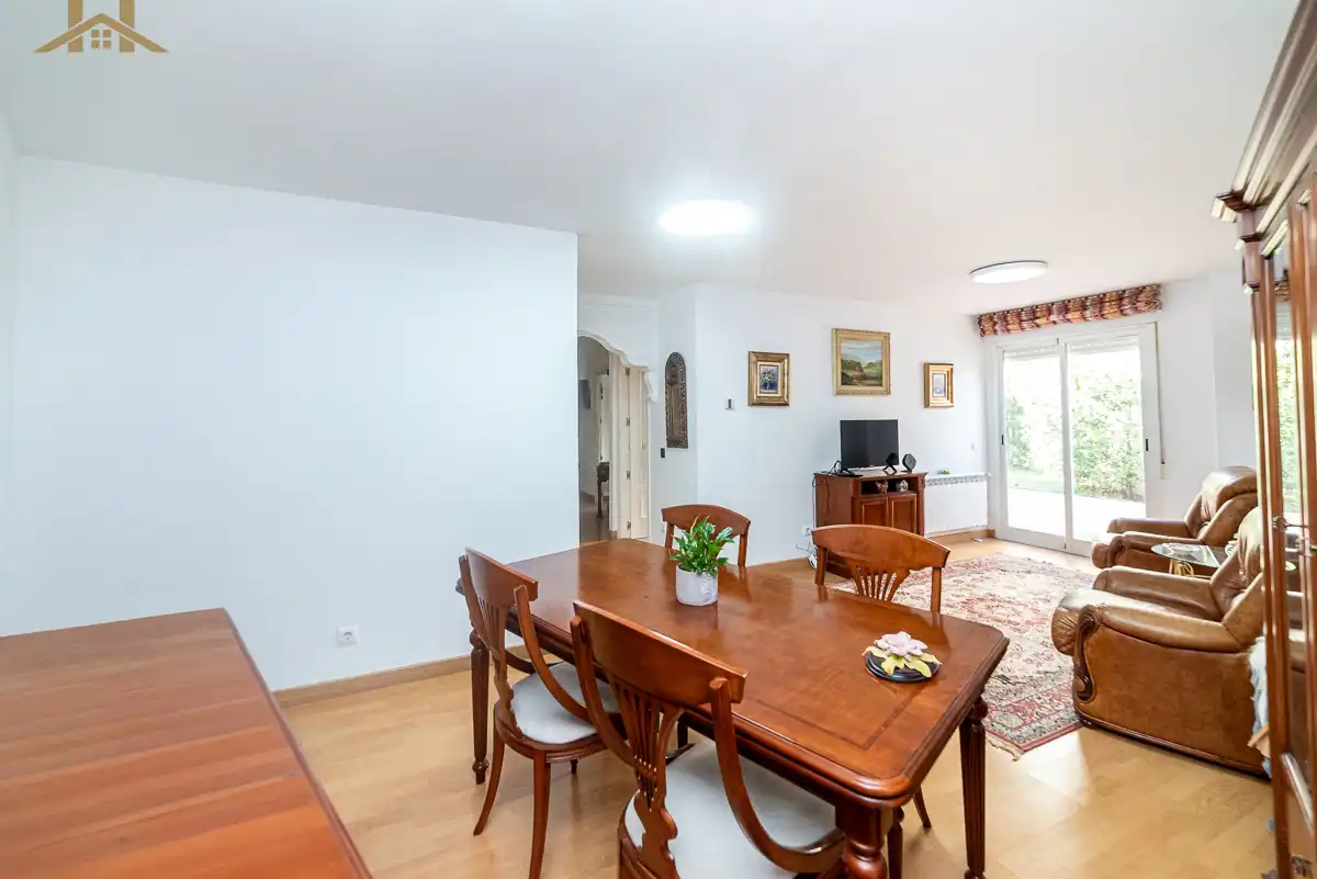 Esszimmer von Erdgeschoss zum Verkauf in Seseña mit Heizung und Privatgarten