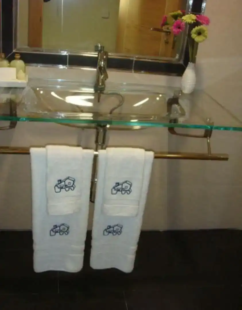 Bany de Apartament en venda en Pradosegar amb Moblat, Forn i Rentadora