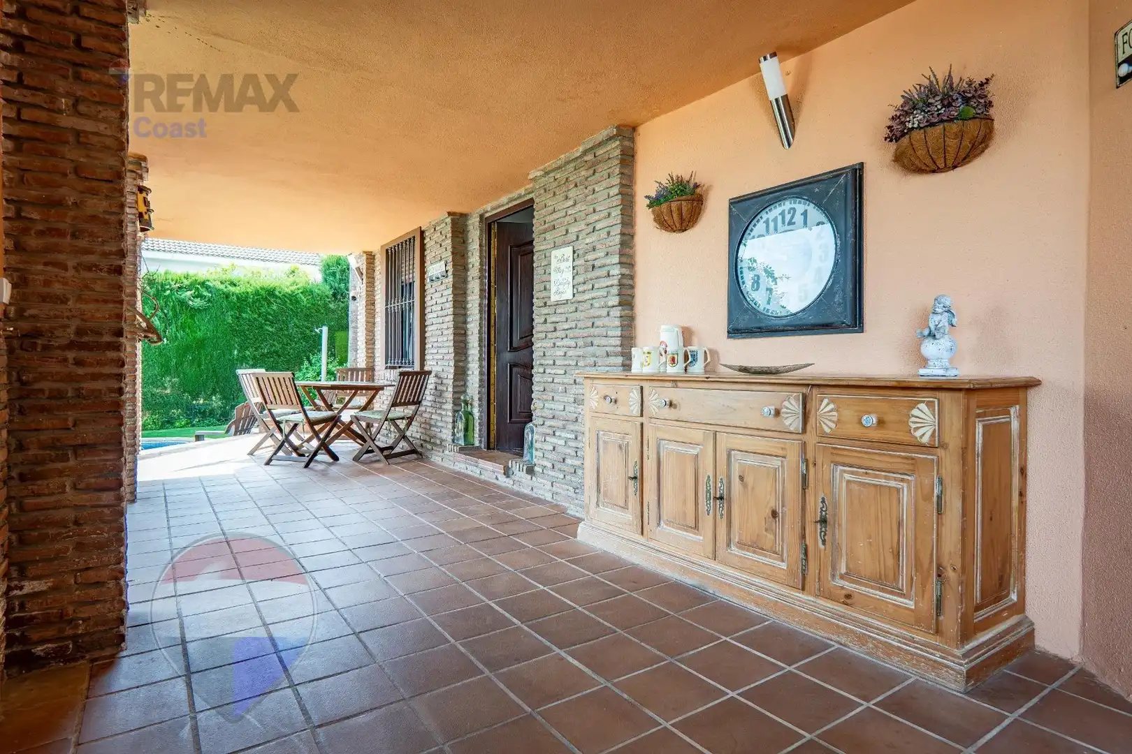 Vista exterior de Casa o xalet en venda en Alhaurín de la Torre amb Aire condicionat, Calefacció i Jardí privat
