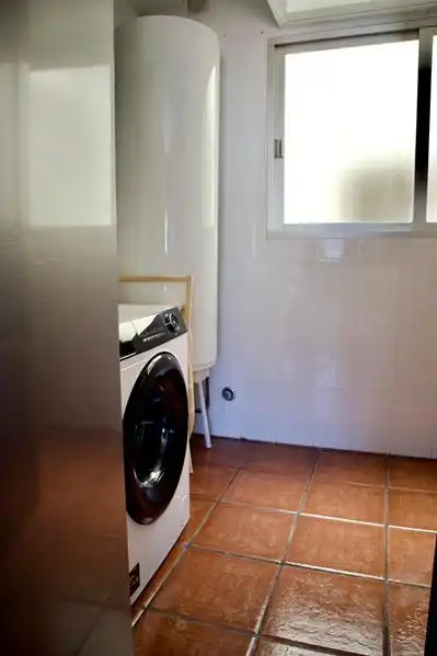 Bathroom of Flat for rent in Estepona  with Air Conditioner, Heating and Terrace
