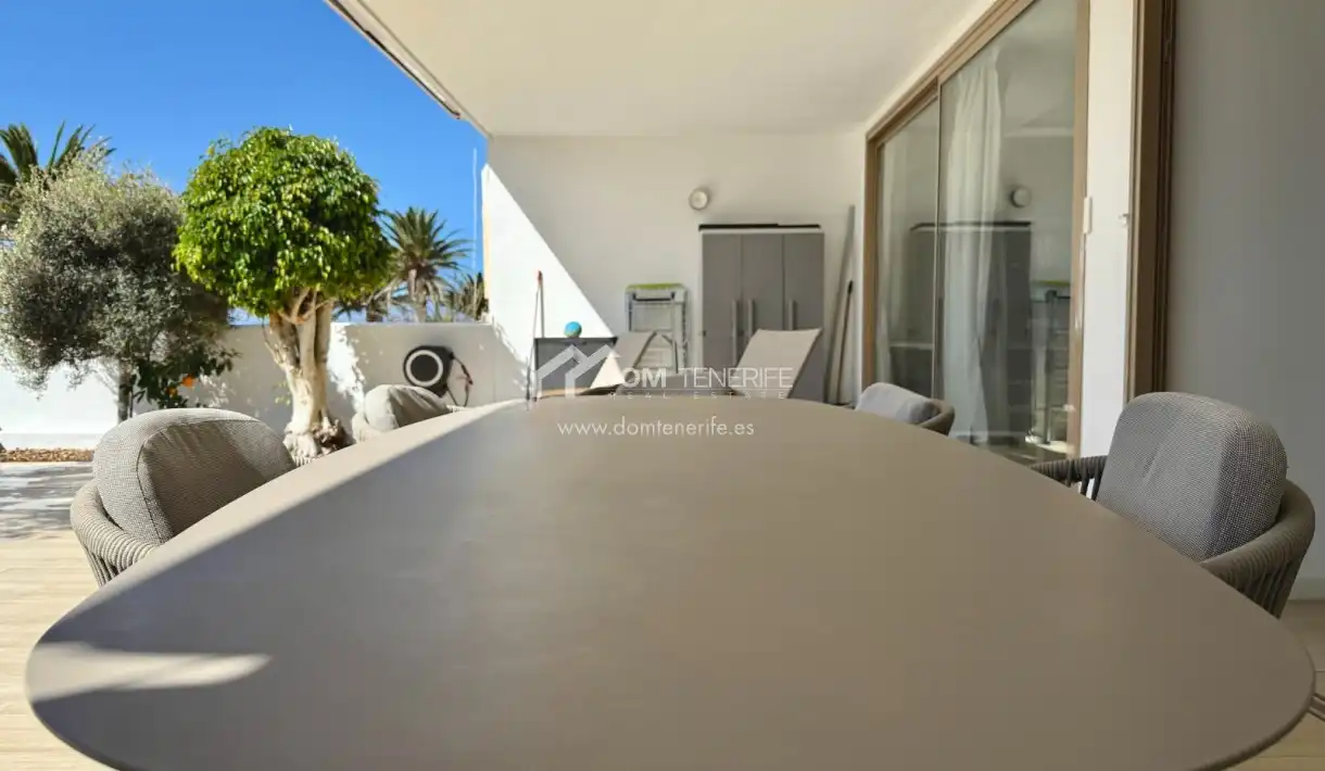Terraza de Piso en venta en Adeje con Terraza, Piscina y Amueblado