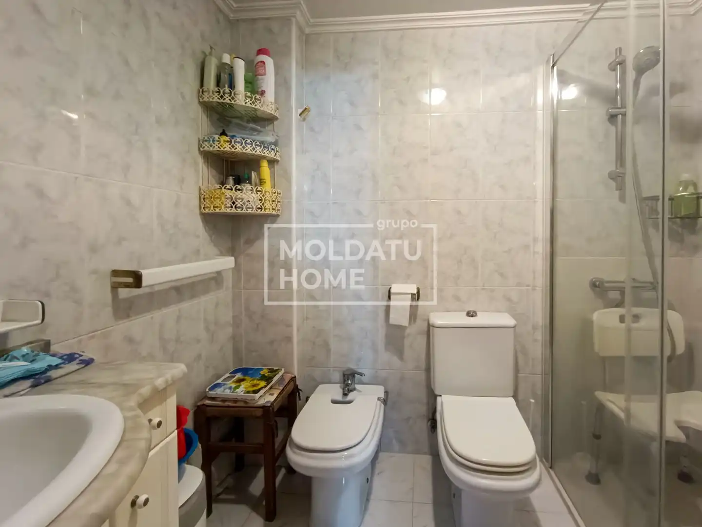 Bathroom of Flat for sale in Zumaia  with Heating and Storage room