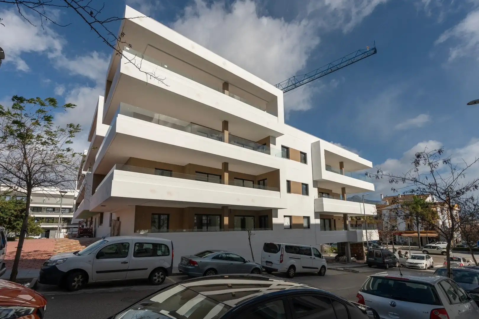 Vista exterior de Pis en venda en Marbella amb Aire condicionat, Terrassa i Traster