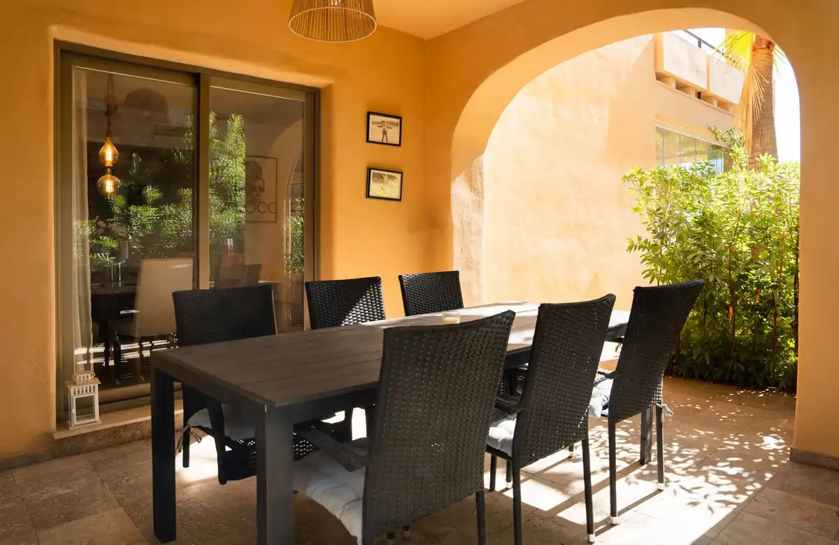 Terrassa de Planta baixa en venda en Benahavís amb Aire condicionat, Jardí privat i Terrassa