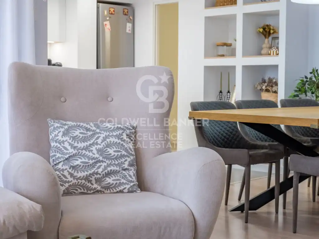 Living room of Flat for sale in Valencia  with Air Conditioner, Terrace and Community pool