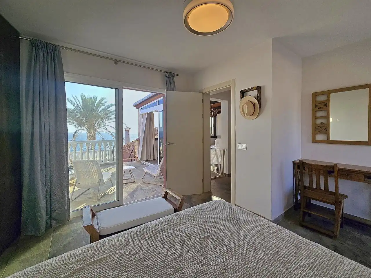 Habitación de Dúplex de alquiler en Adeje con Aire acondicionado, Terraza y Amueblado