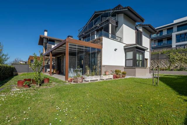 Casa-chalet en Venta en Talaimendi Bidea en Zarautz