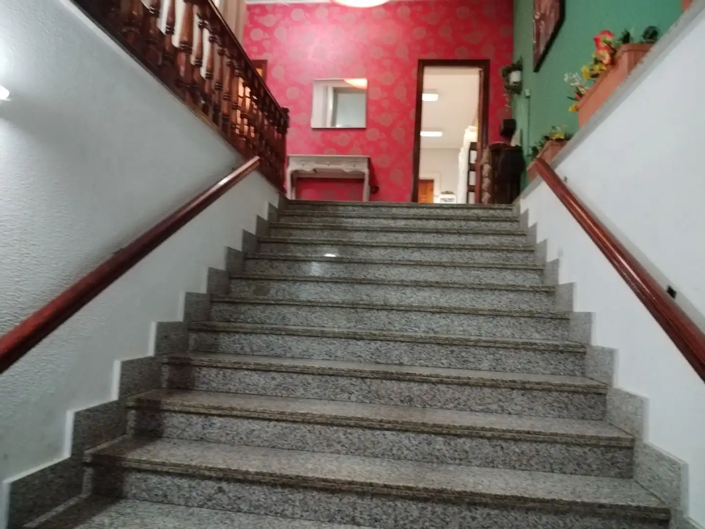 Local en venda en Grado amb Calefacció, Terrassa i Moblat