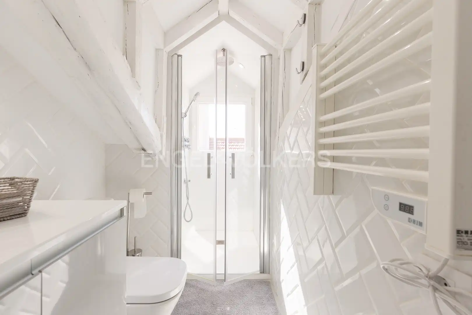 Baño de Piso de alquiler en Madrid con Aire acondicionado, Calefacción y Amueblado