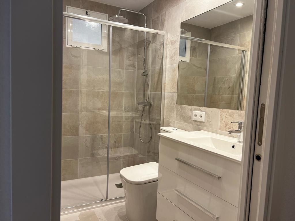 Bathroom of Flat for sale in Elche / Elx