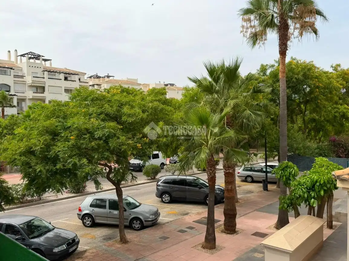 Vista exterior de Pis en venda en Manilva amb Aire condicionat, Terrassa i Traster