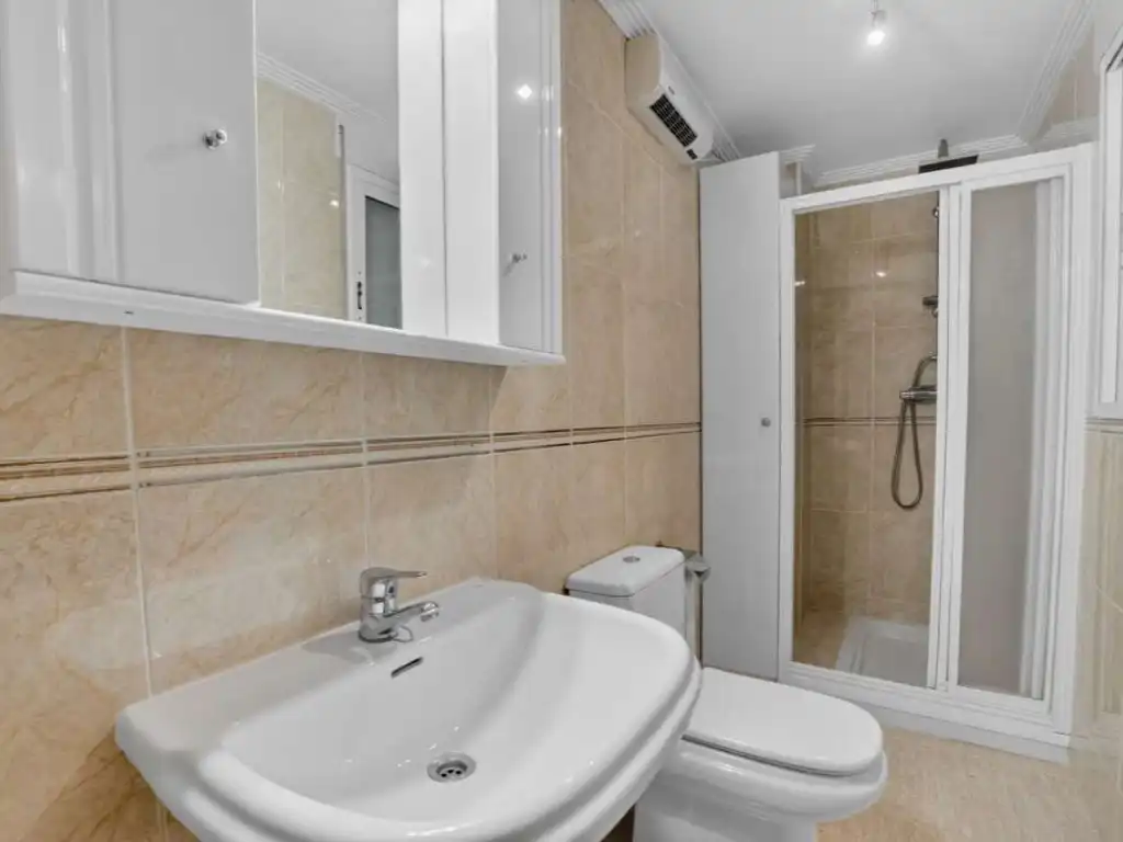 Apartamento con ascensor en venta en Calle Campoamor, imagen 15