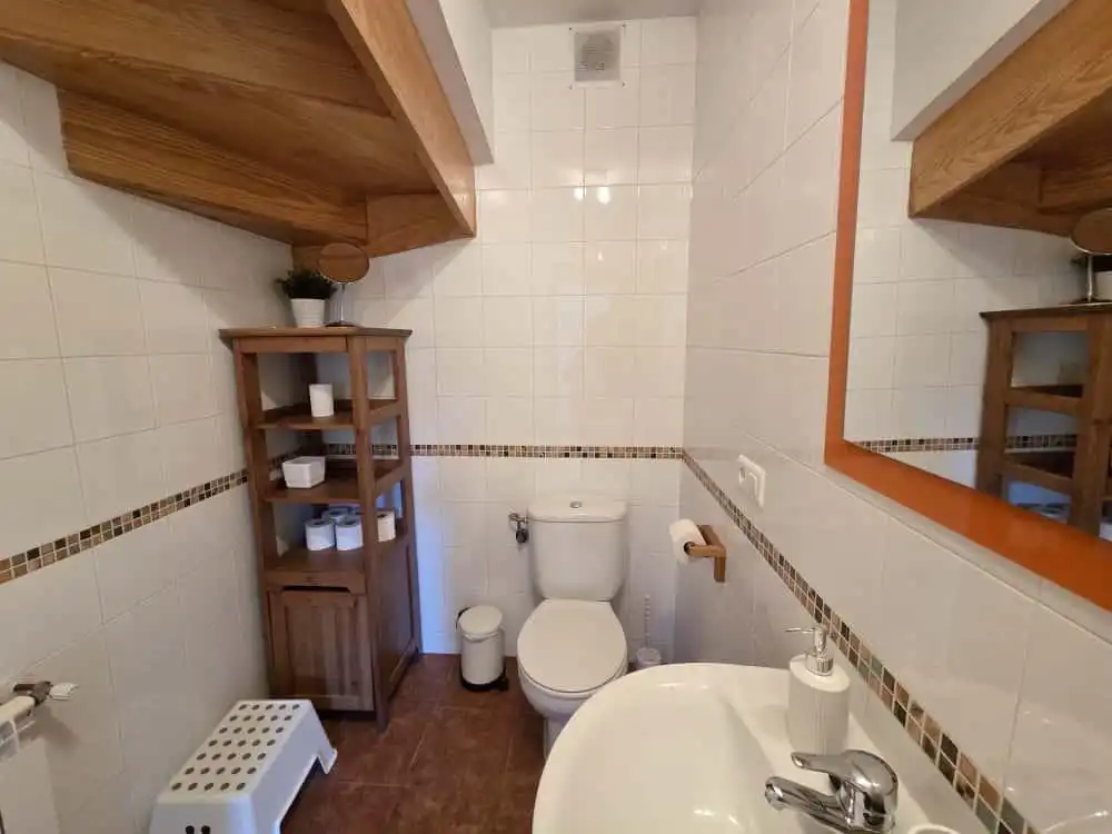 Bany de Casa adosada en venda en Ribamontán al Monte amb Calefacció, Jardí privat i Terrassa